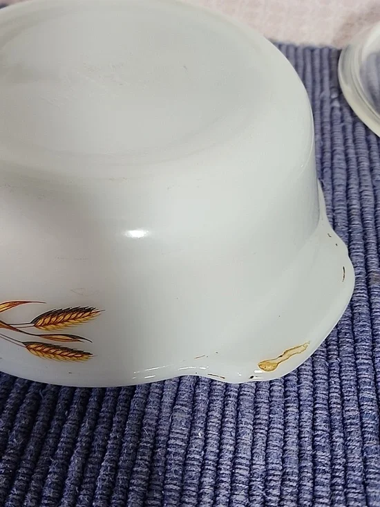 Fire King Anchor Hocking  Wheat Round Covered Casserole  STUFFED - Picture 4 of 6